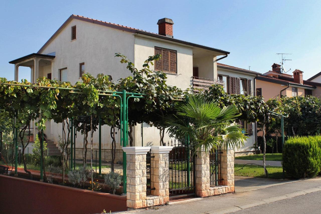 Apartments With A Parking Space Umag - 7109 מראה חיצוני תמונה